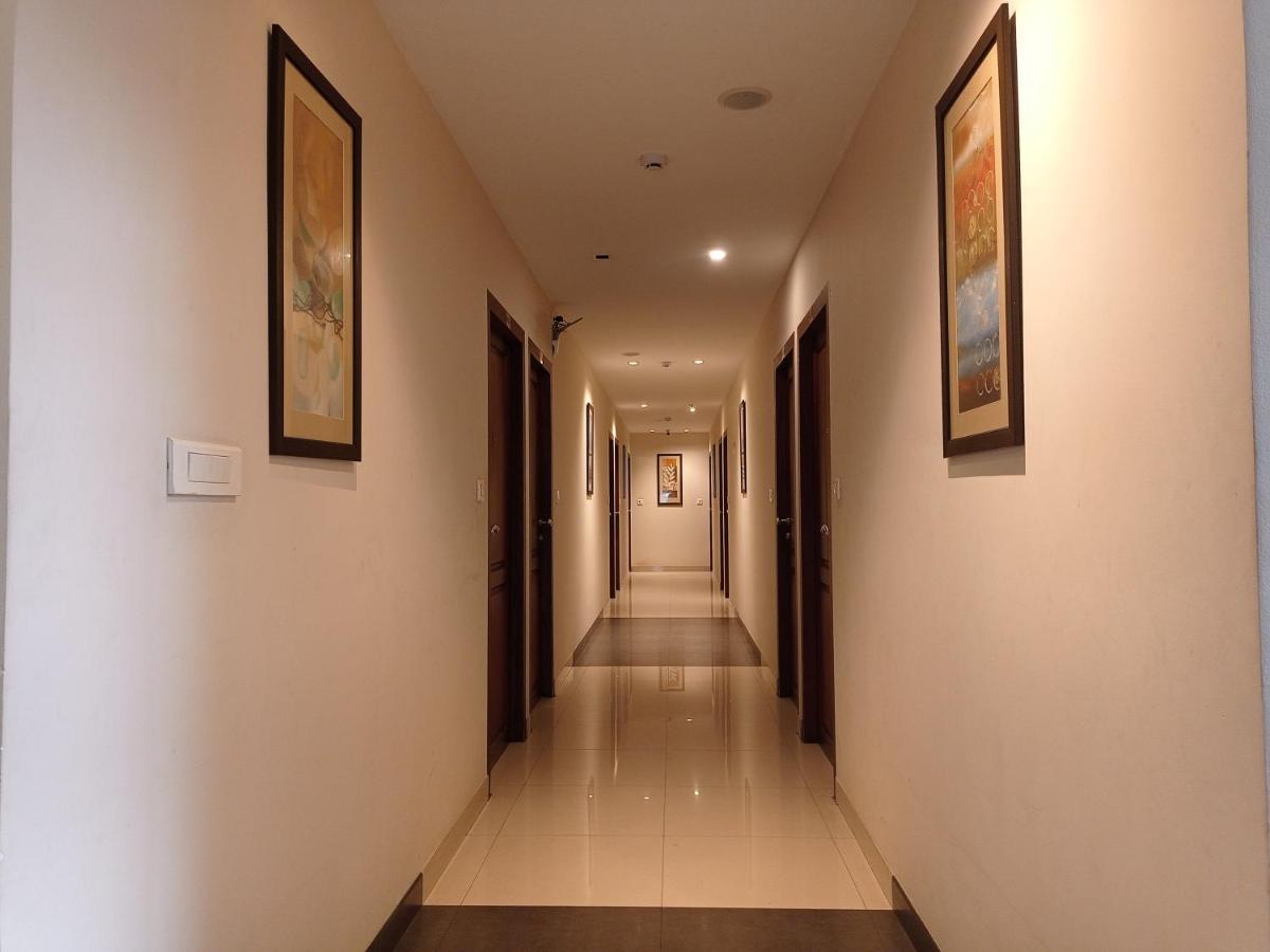 Hotel De Grand Kozhikode Buitenkant foto