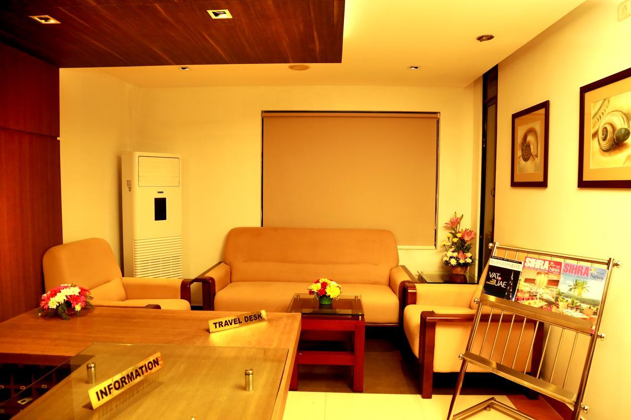 Hotel De Grand Kozhikode Buitenkant foto