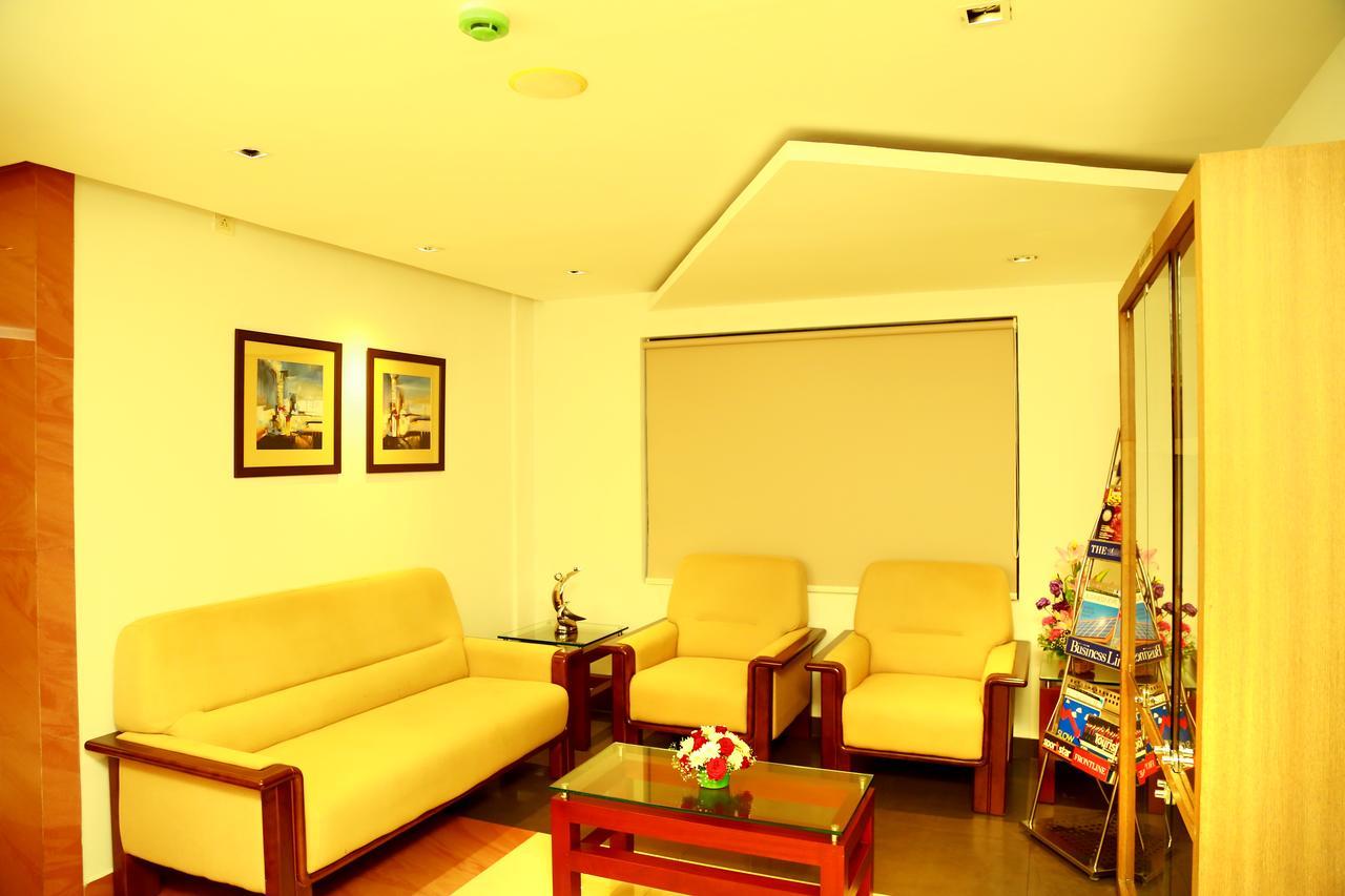 Hotel De Grand Kozhikode Buitenkant foto